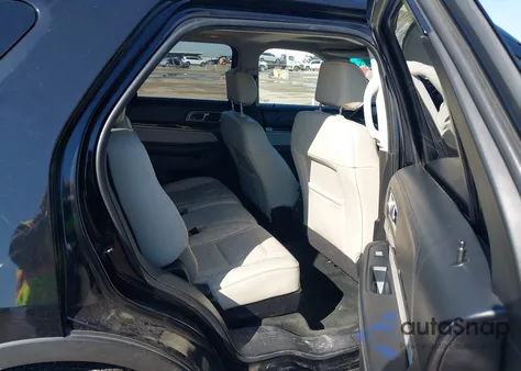 2016 Ford Explorer Platinum z USA, uszkodzony, nr VIN 1FM5K8HT5GGD03169